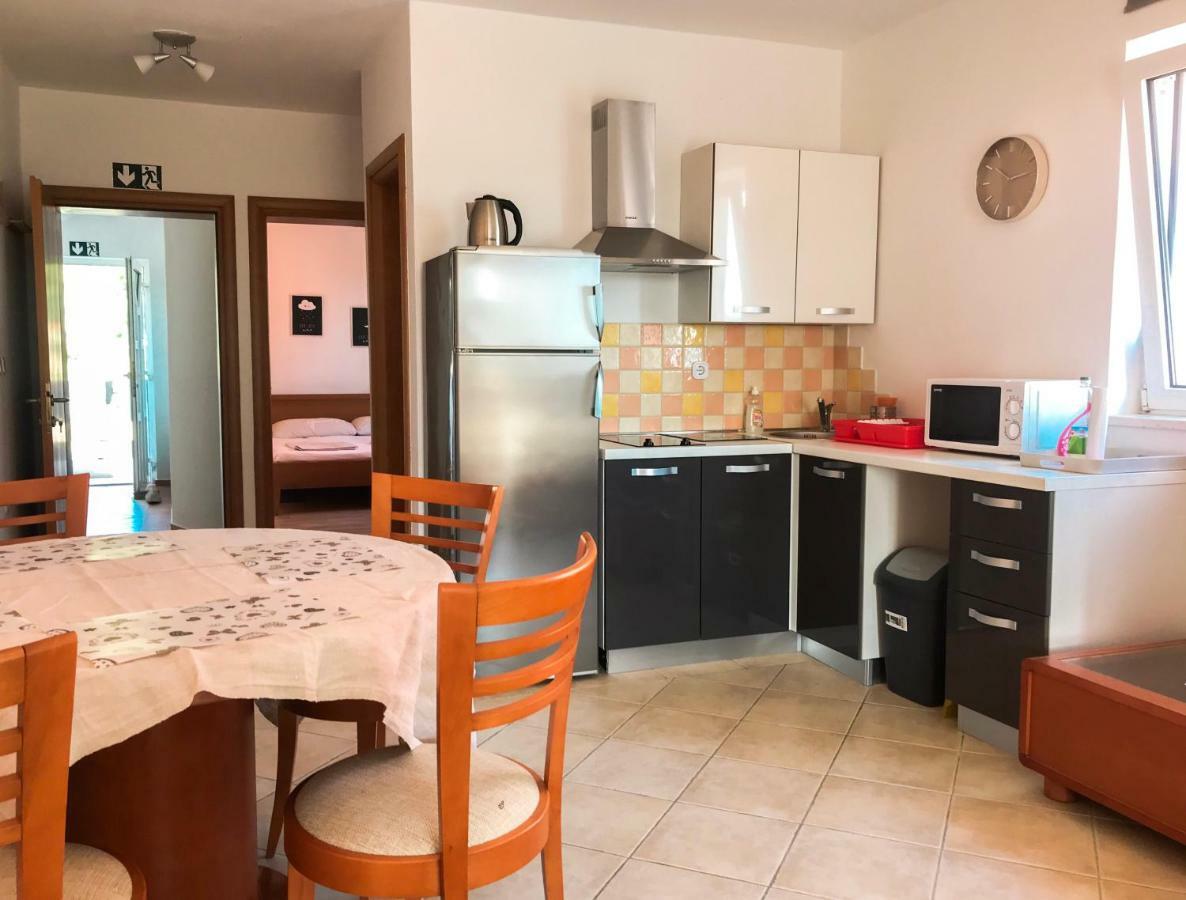 Mr. Hall Apartments Barbat na Rabu Luaran gambar